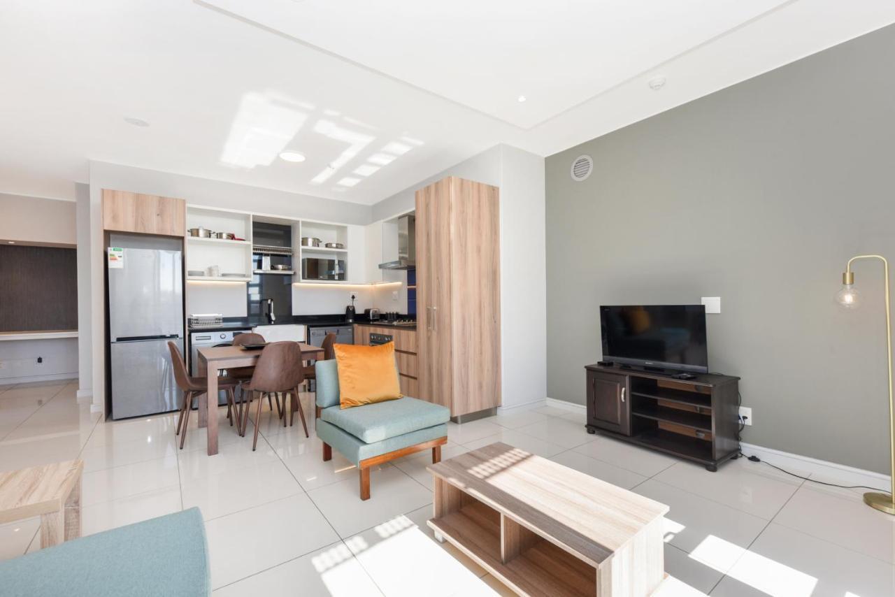 The Median Rosebank Luxury Apartment - Building With Generator Johannesburg Exterior photo